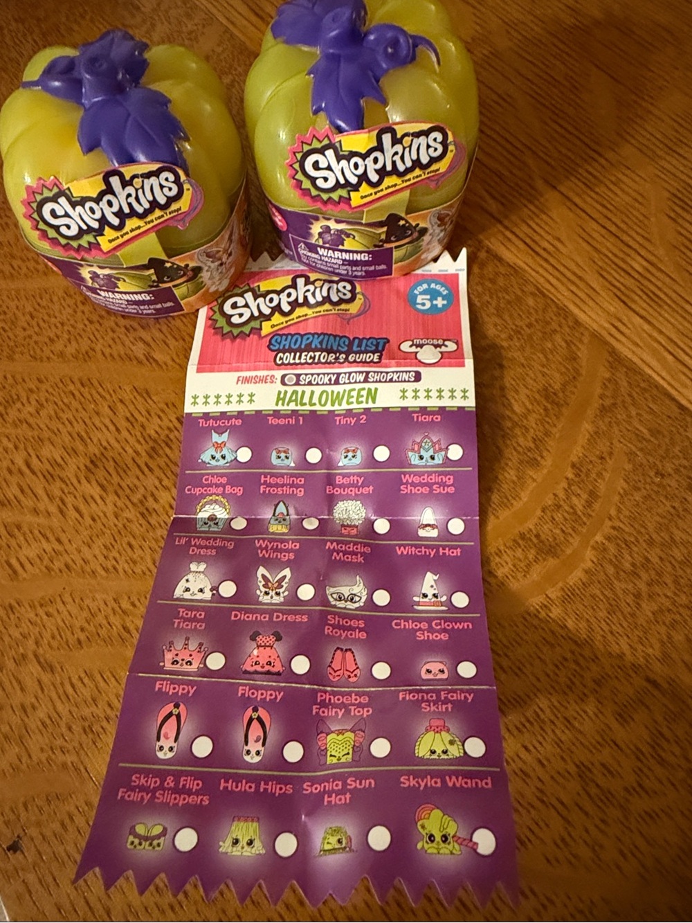 2016 Halloween Shopkins in Glow In Dark Pumpkin-2 Pack *Special Edition*